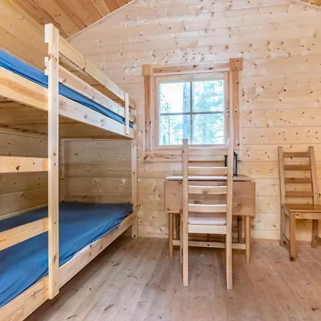 Arctic Circle And אכסניה