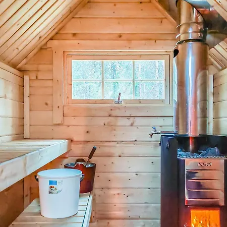 Arctic Circle And סאלה