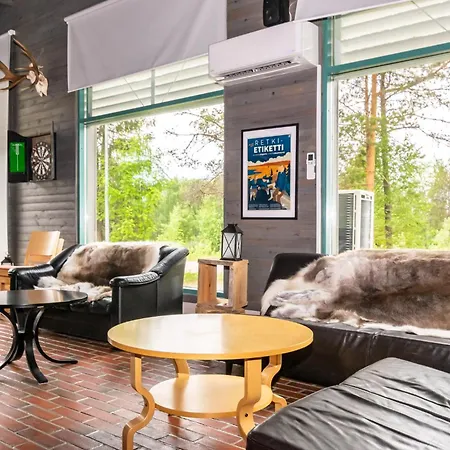 Arctic Circle And * סאלה