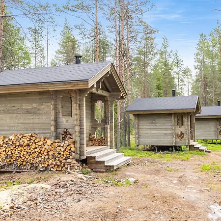 Arctic Circle And Lodge Salla