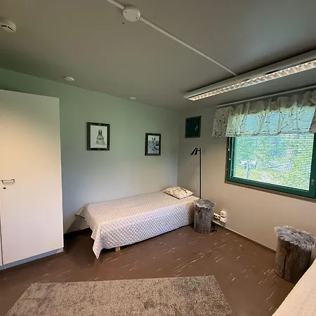 Lodge Arctic Circle And